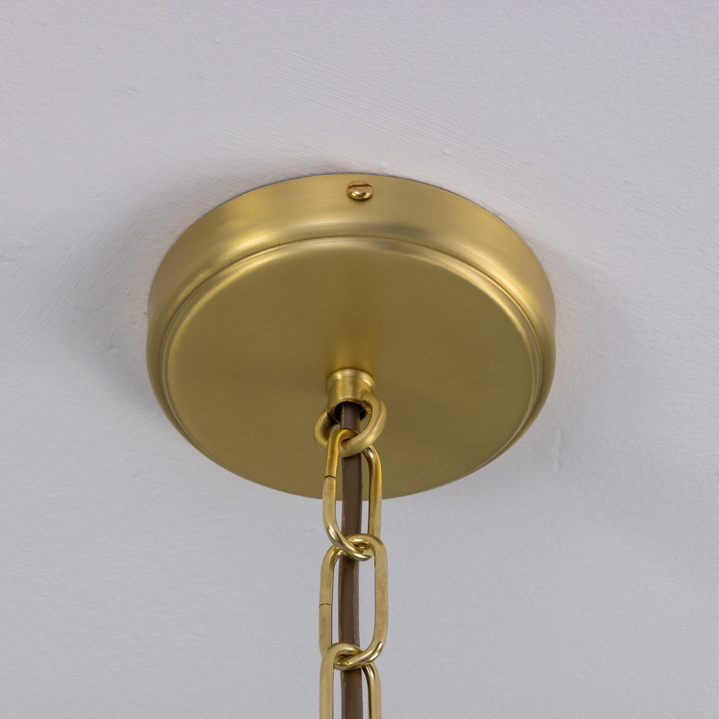 Mullan Lighting Irvine 8-Light Modern Brass Chandelier