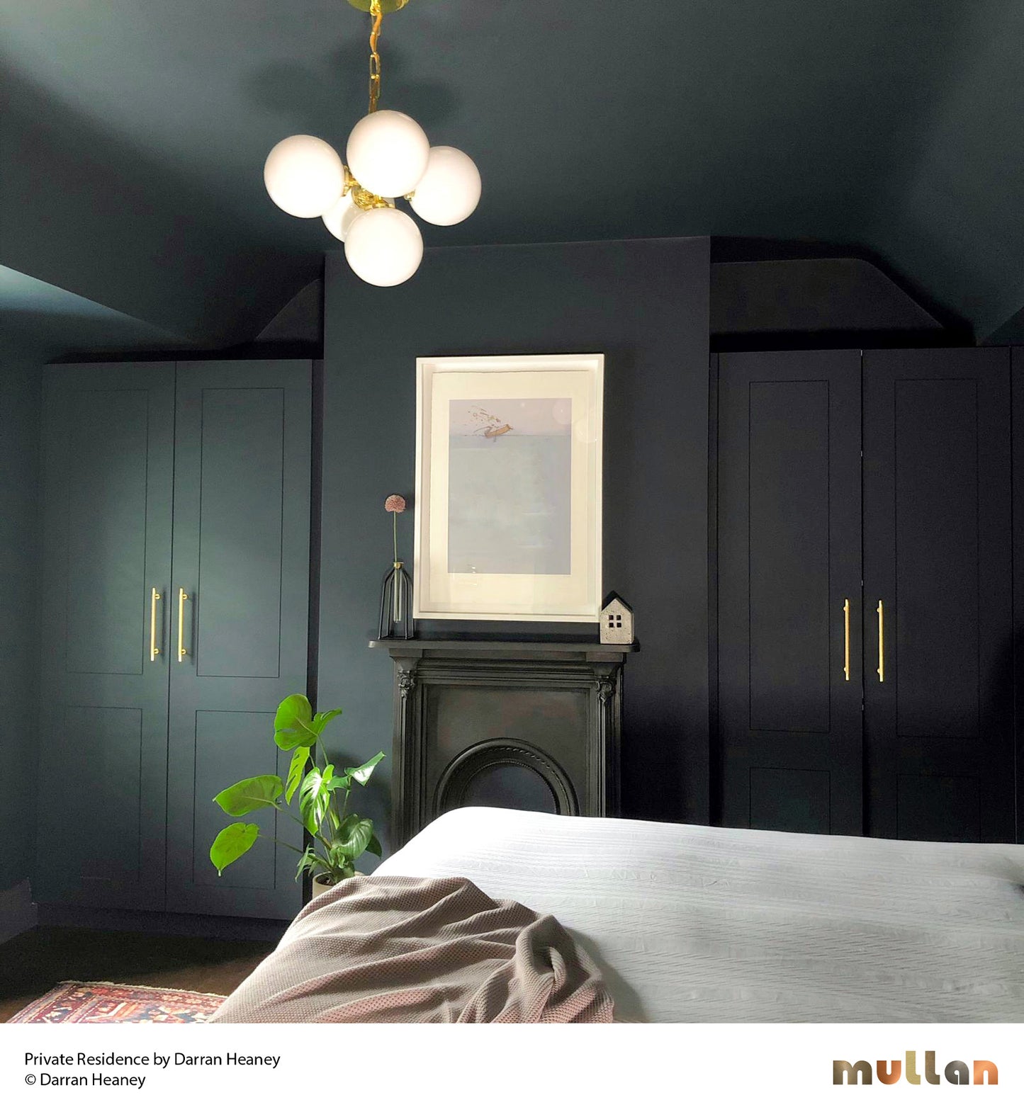 Mullan Lighting Yaoundé 5-Light Brass Globe Chandelier